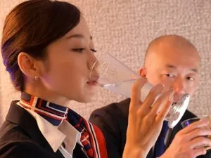 Cô bạn gái luôn bắt tôi mang bao khi chịch… nhưng chị gái cô ấy thì không