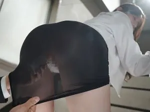 Dù đã có bà xã nhưng tôi luôn muốn trả bài vợ tên nhà sát bên cạnh bên