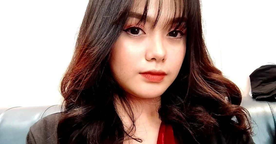 Em gái tò mò liếm cặc anh trai và cái kết